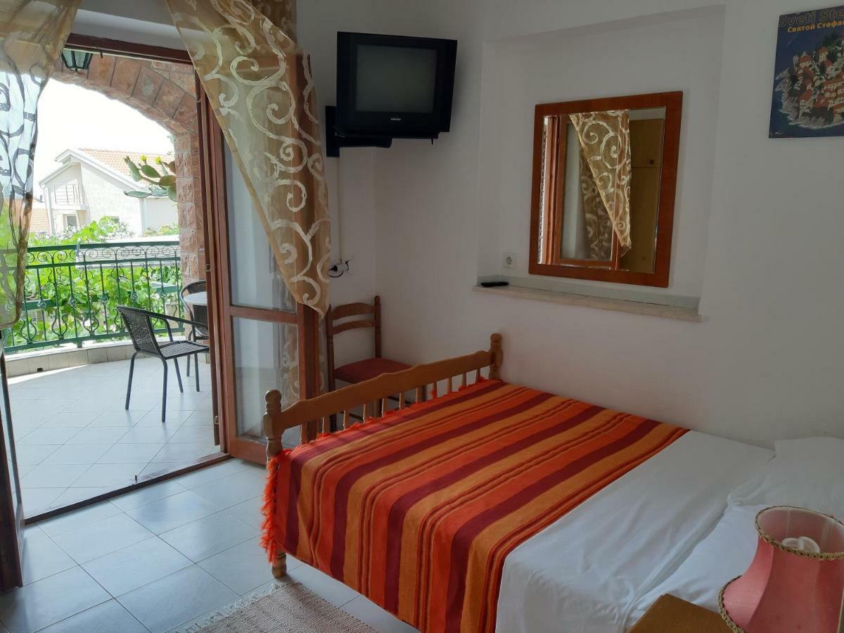 Zoro Apartments Ilha Sveti Stefan Exterior foto